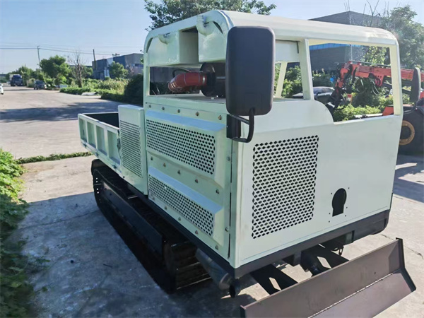 履帶吊車(chē)公司